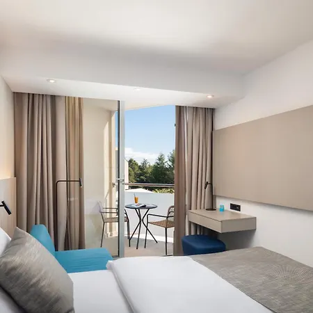 Aminess Vival Maestral Hotel Novigrad  Exterior photo